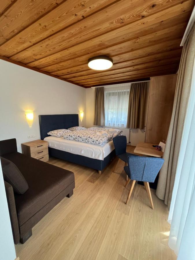 Pension Sommerauer Hallein Exterior photo